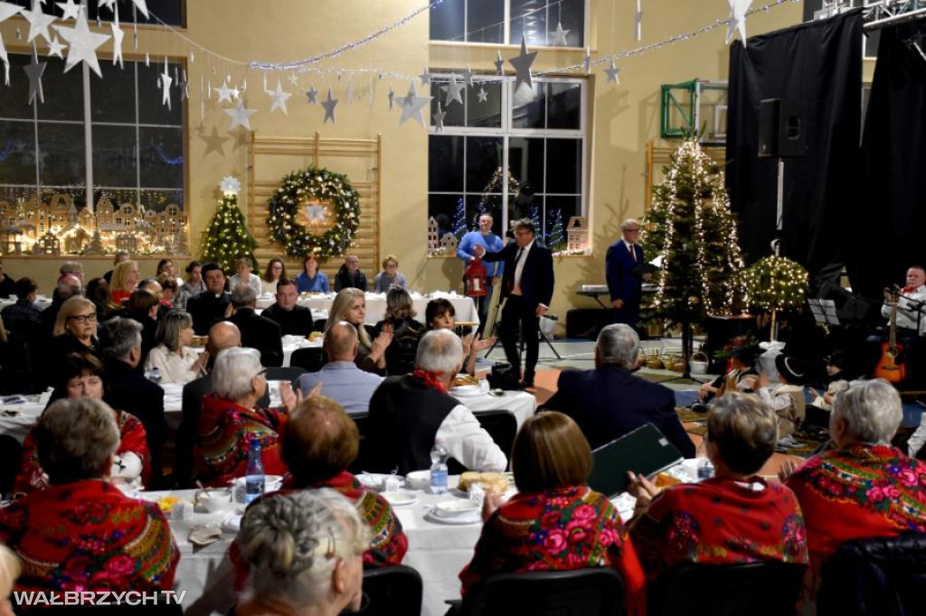 Wigilia 2025: Uśmiech i życzliwość - tego życzymy