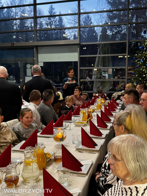 Wigilia 2025: Uśmiech i życzliwość - tego życzymy