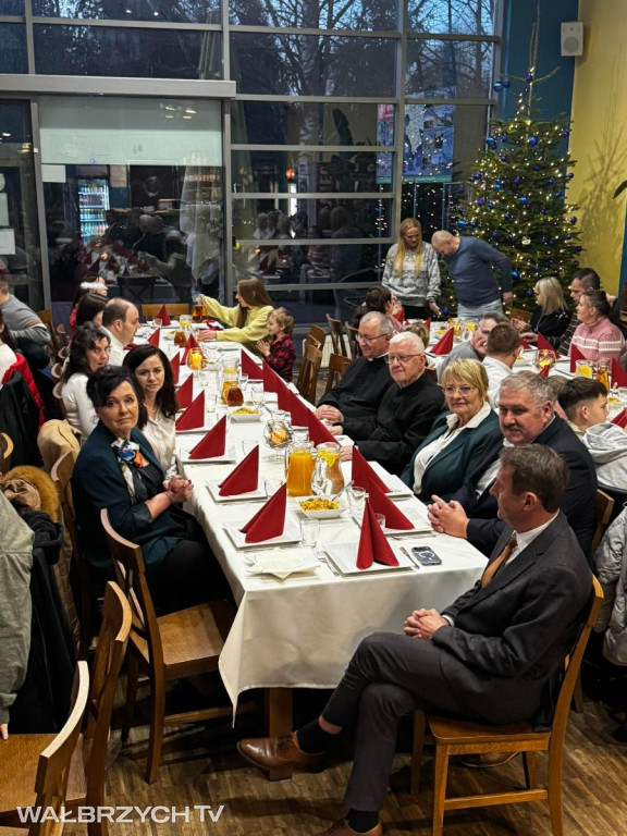 Wigilia 2025: Uśmiech i życzliwość - tego życzymy