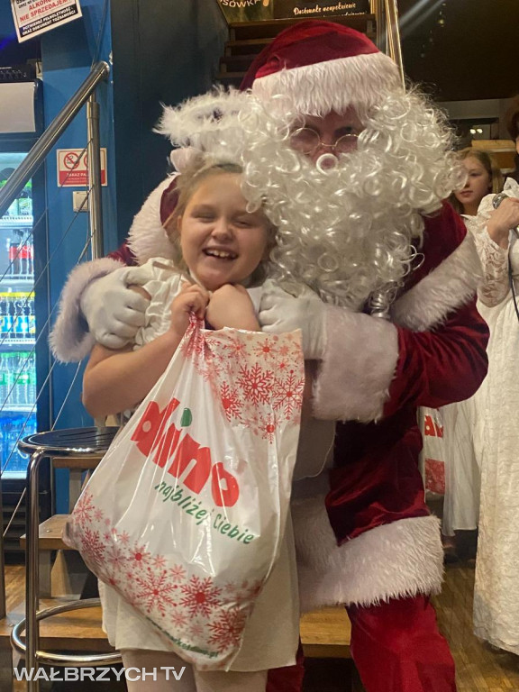 Wigilia 2025: Uśmiech i życzliwość - tego życzymy