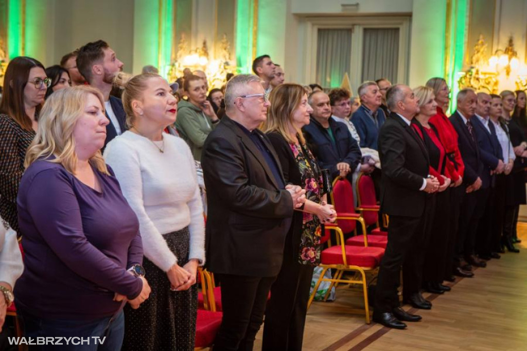 Wigilia 2025: Uśmiech i życzliwość - tego życzymy