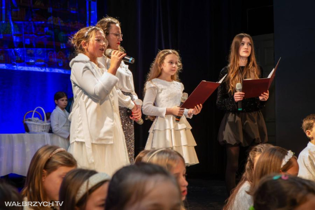 Wigilia 2025: Uśmiech i życzliwość - tego życzymy