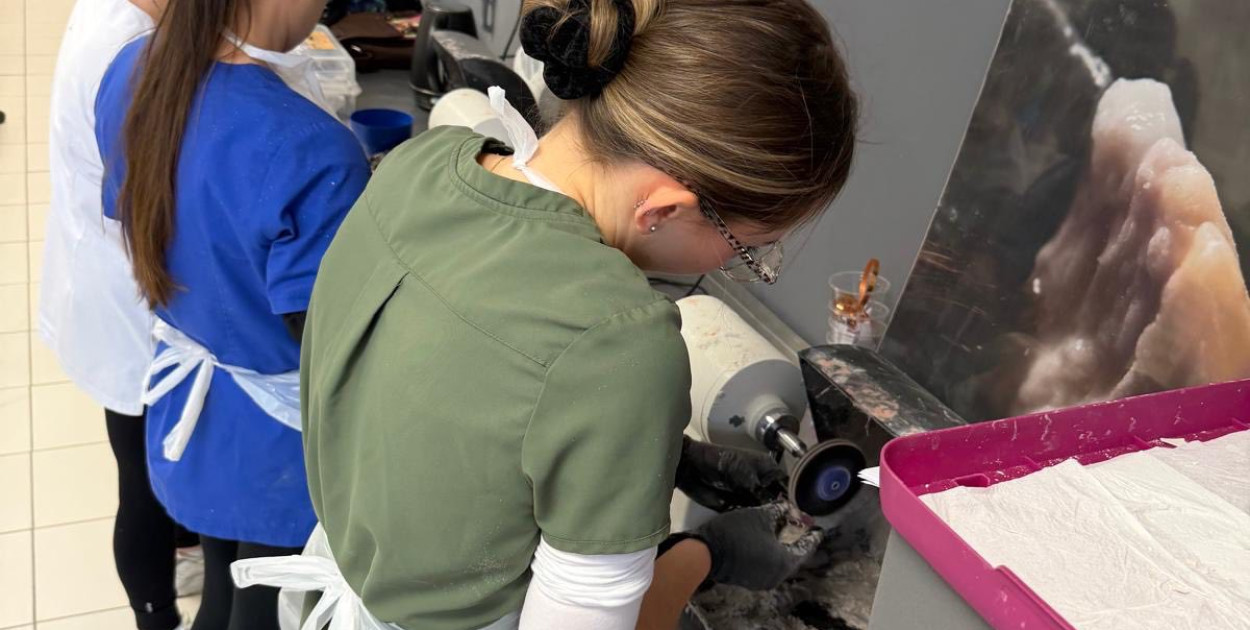 Absolwenci ANS z dyplomami