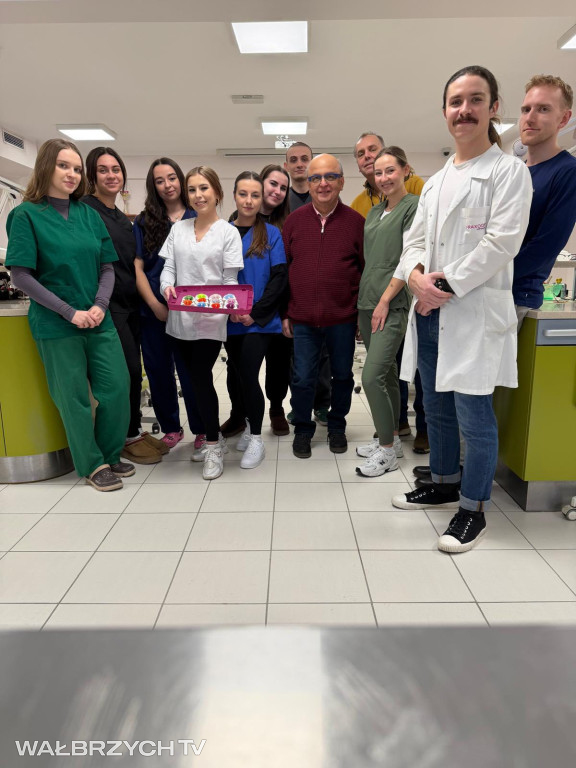 Absolwenci ANS z dyplomami