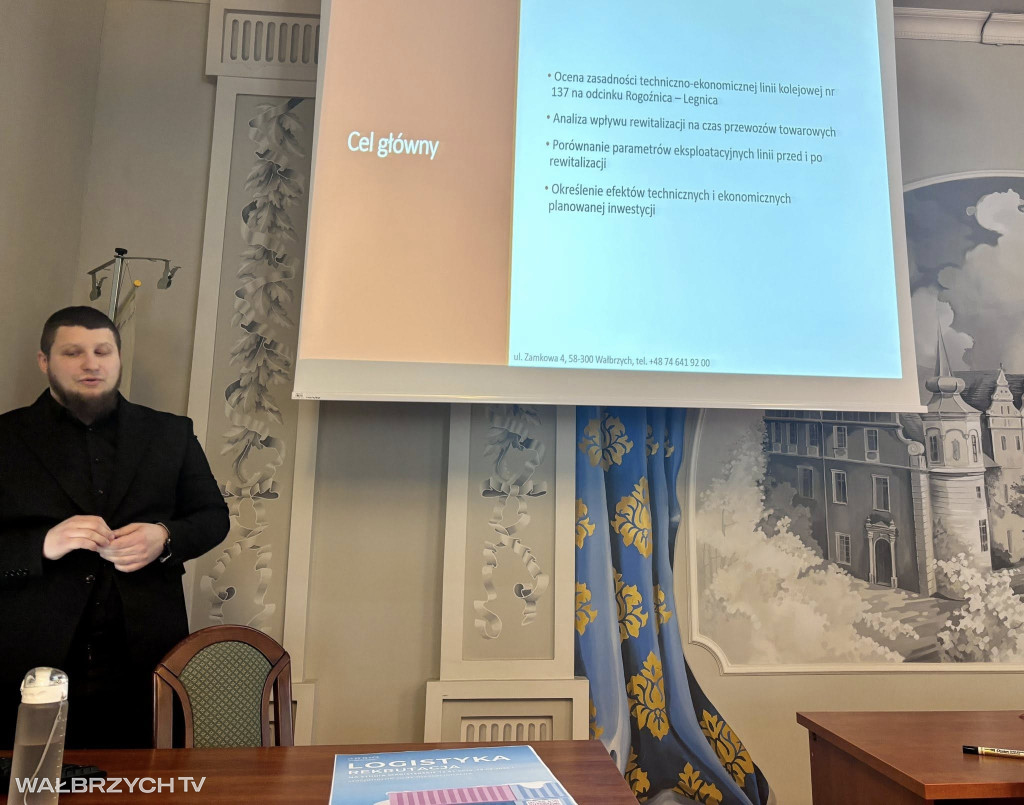 Absolwenci ANS z dyplomami