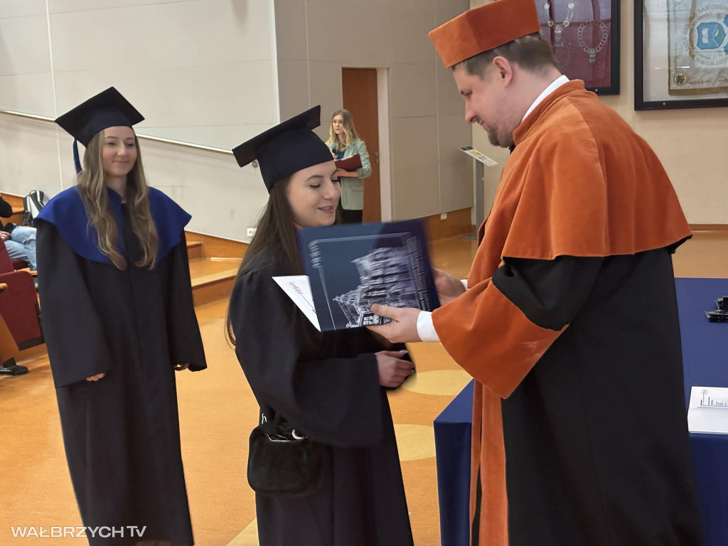52 absolwentów ANS AS gotowych podbić rynek pracy
