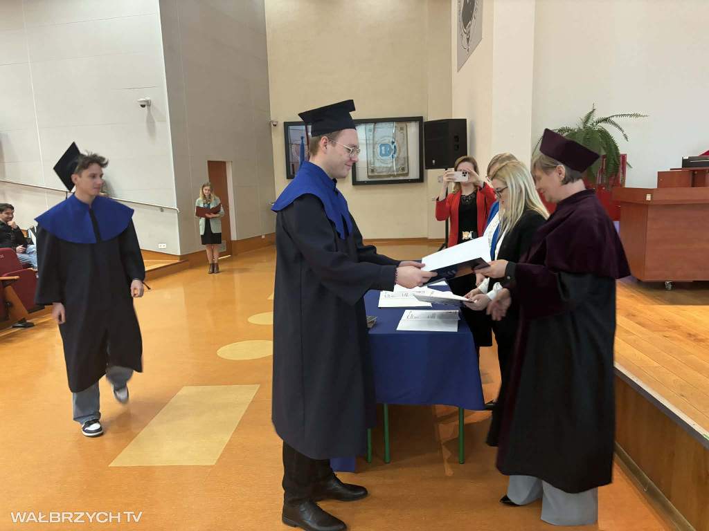 52 absolwentów ANS AS gotowych podbić rynek pracy