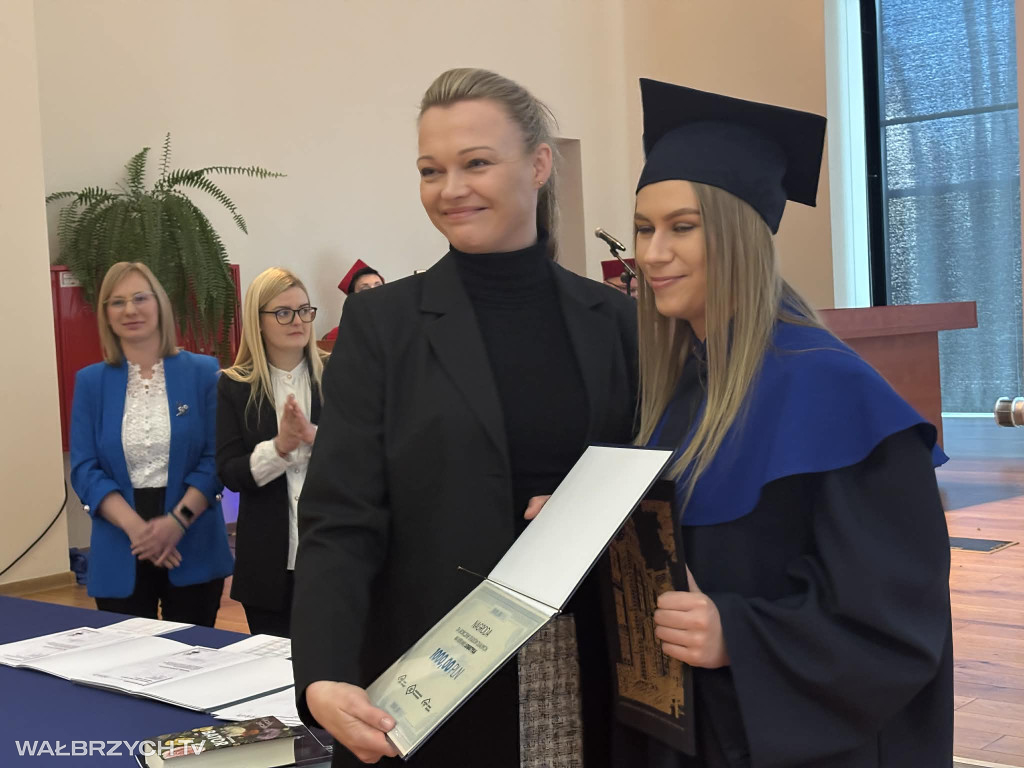 52 absolwentów ANS AS gotowych podbić rynek pracy