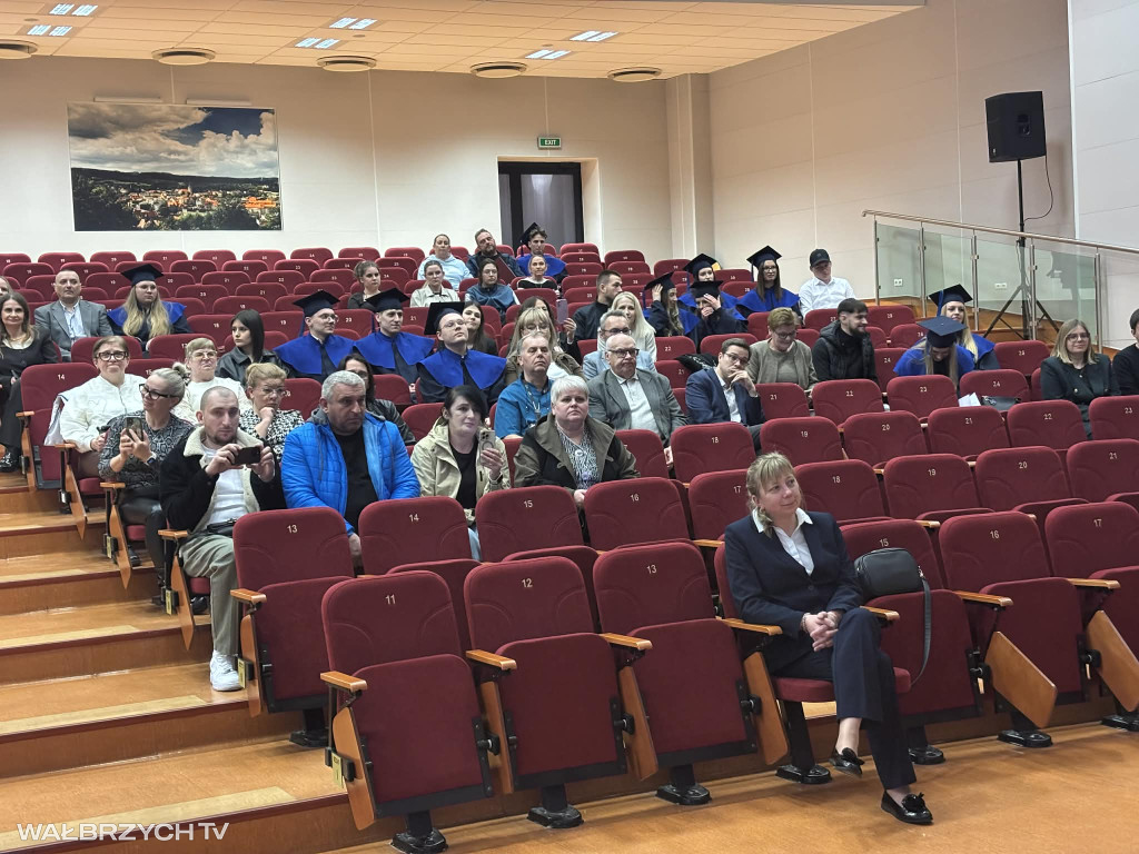 52 absolwentów ANS AS gotowych podbić rynek pracy