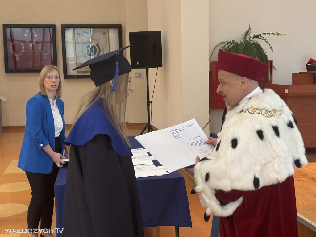 52 absolwentów ANS AS gotowych podbić rynek pracy