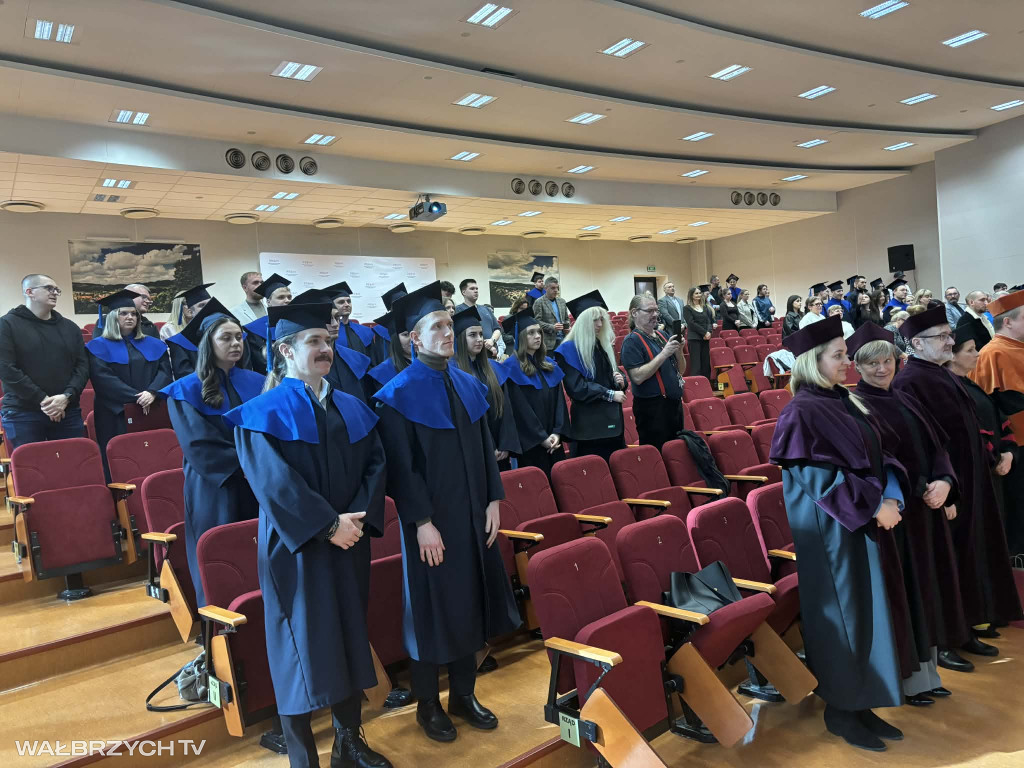 52 absolwentów ANS AS gotowych podbić rynek pracy