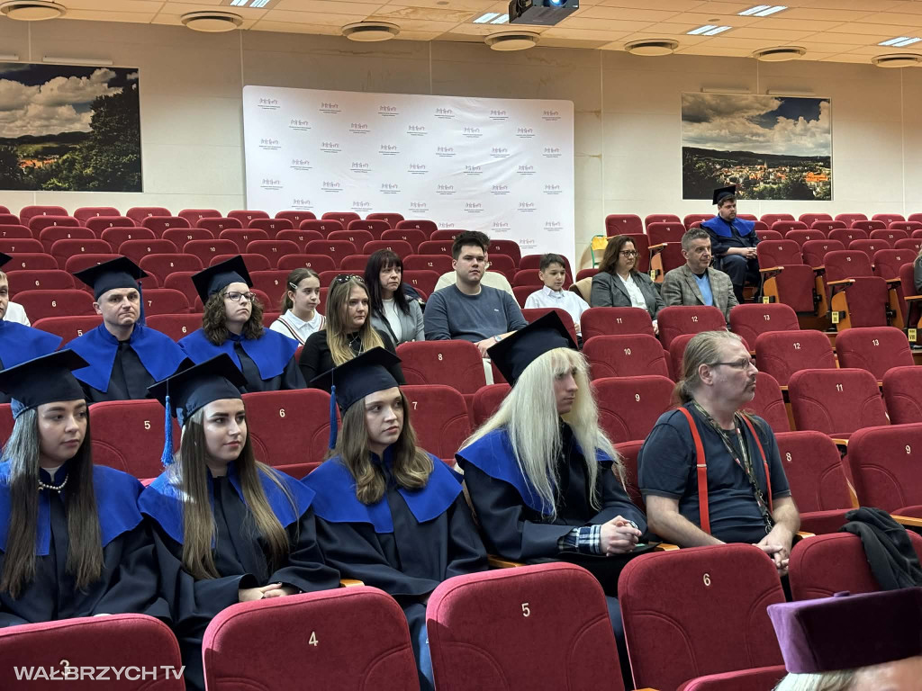 52 absolwentów ANS AS gotowych podbić rynek pracy