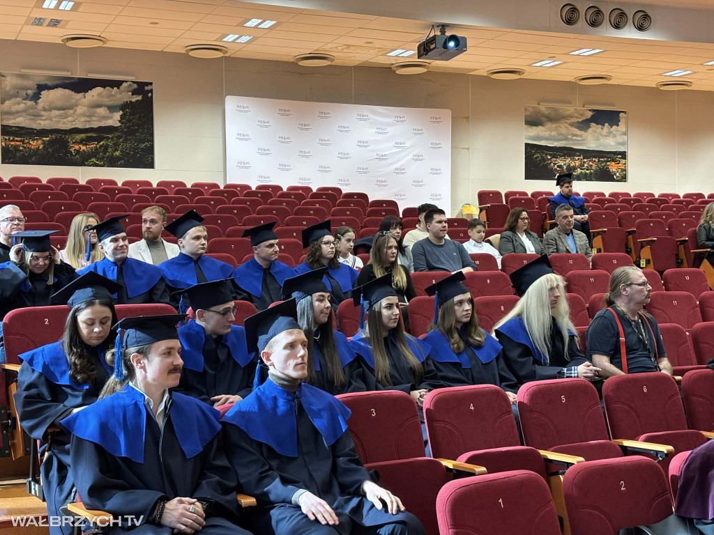 52 absolwentów ANS AS gotowych podbić rynek pracy