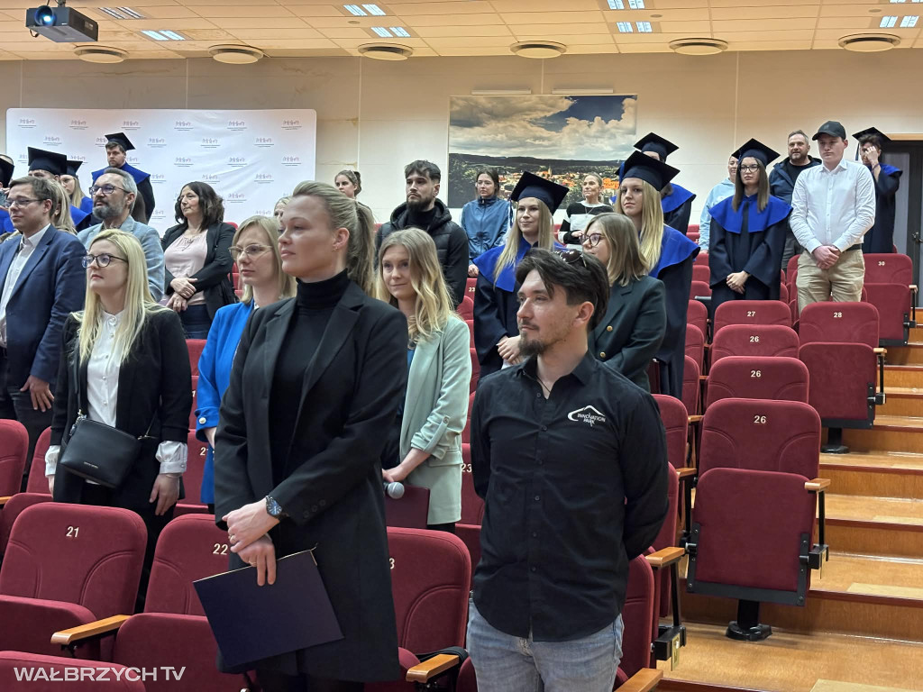 52 absolwentów ANS AS gotowych podbić rynek pracy