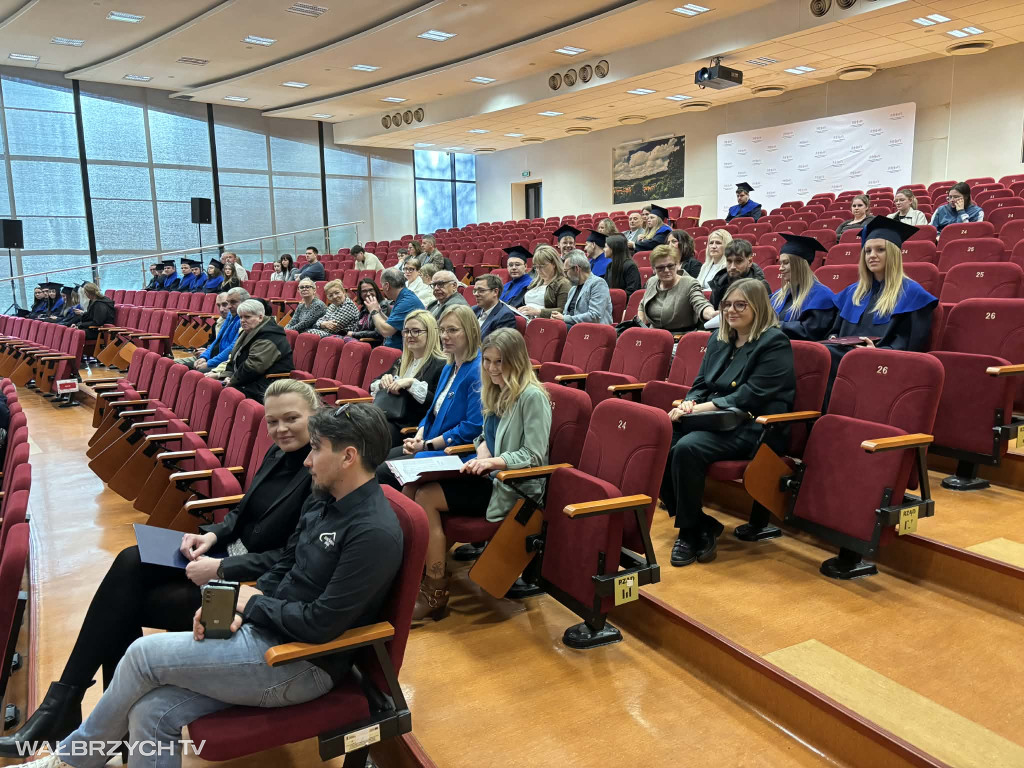 52 absolwentów ANS AS gotowych podbić rynek pracy