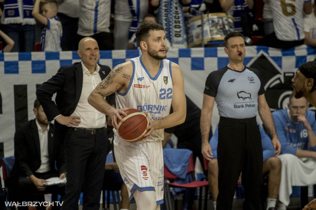 OBL: Górnik Zamek Książ - Miasto Szkła Krosno