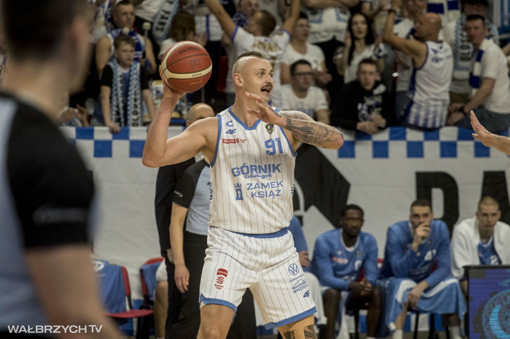 OBL: Górnik Zamek Książ - Miasto Szkła Krosno