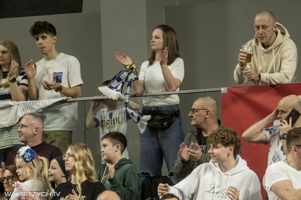 OBL: Górnik Zamek Książ - Miasto Szkła Krosno