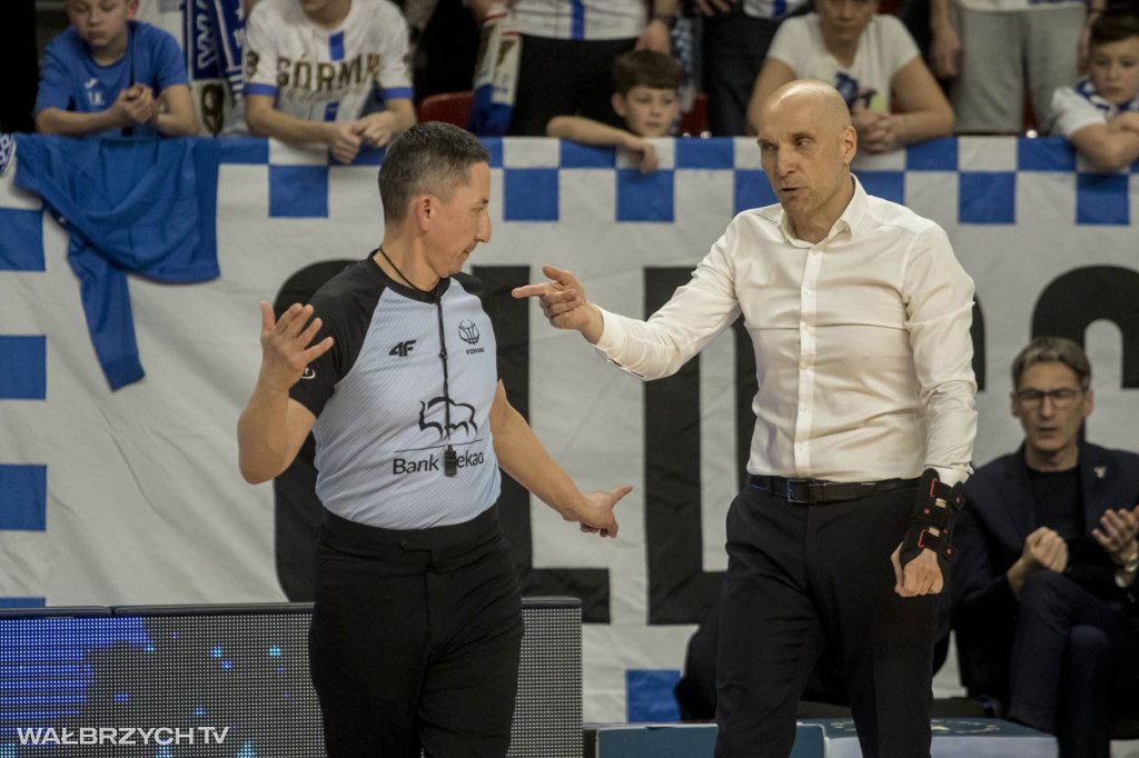 OBL: Górnik Zamek Książ - Miasto Szkła Krosno