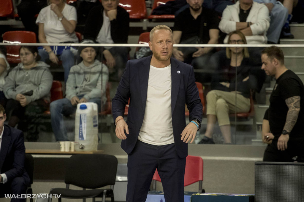 OBL: Górnik Zamek Książ - Miasto Szkła Krosno