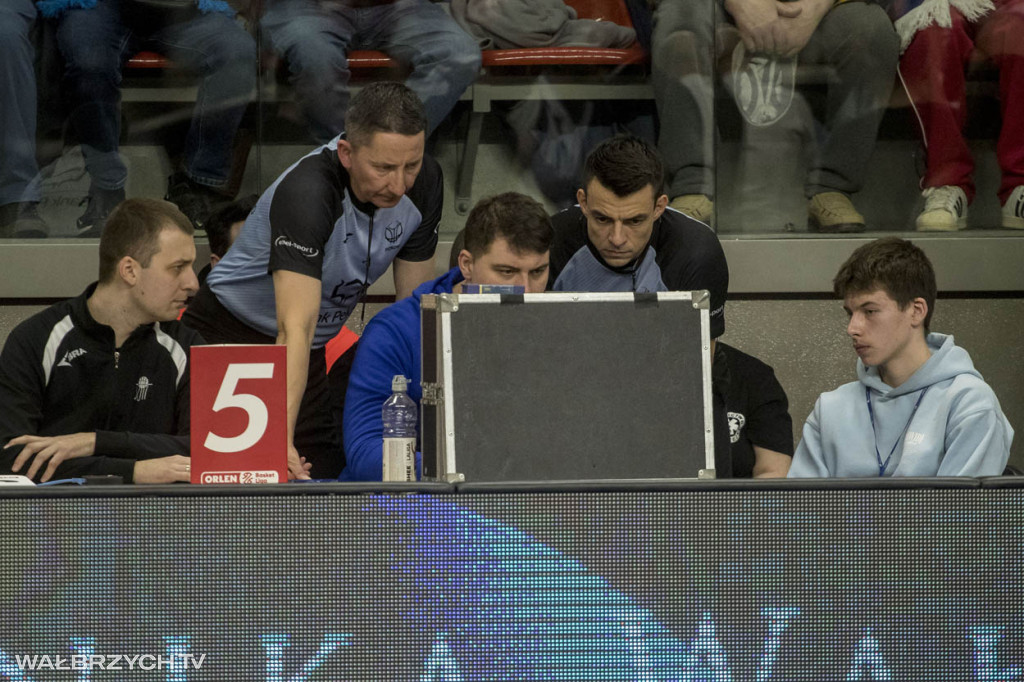 OBL: Górnik Zamek Książ - Miasto Szkła Krosno