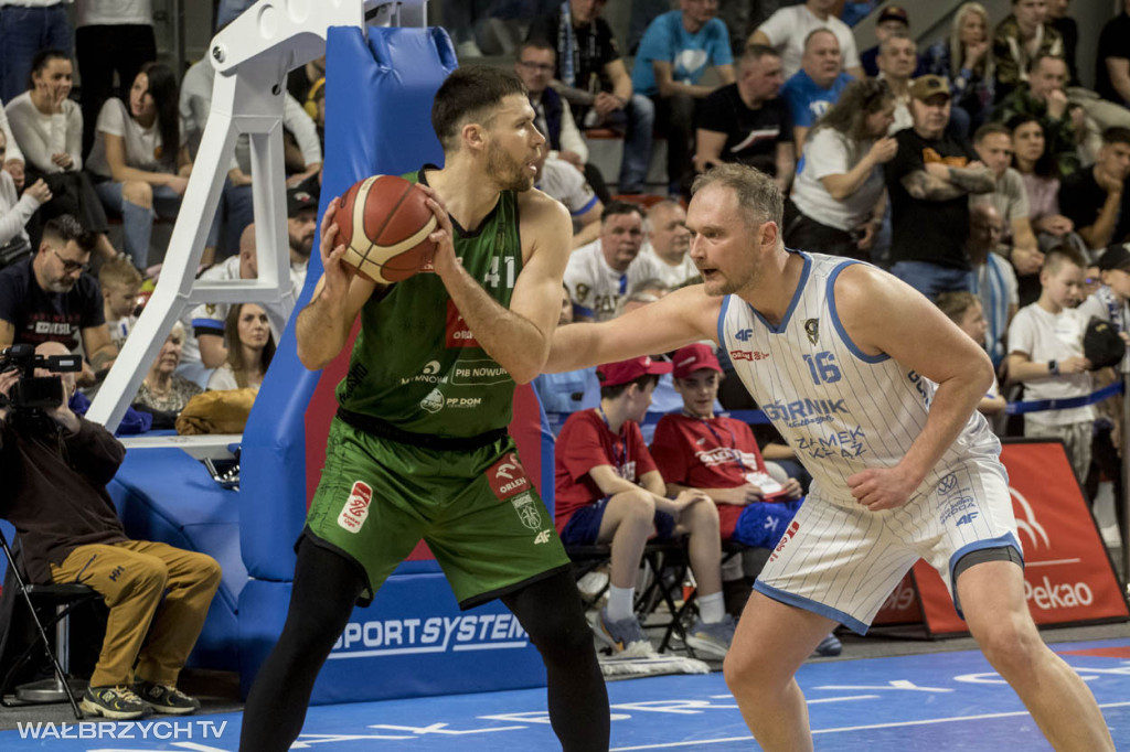 OBL: Górnik Zamek Książ - Miasto Szkła Krosno