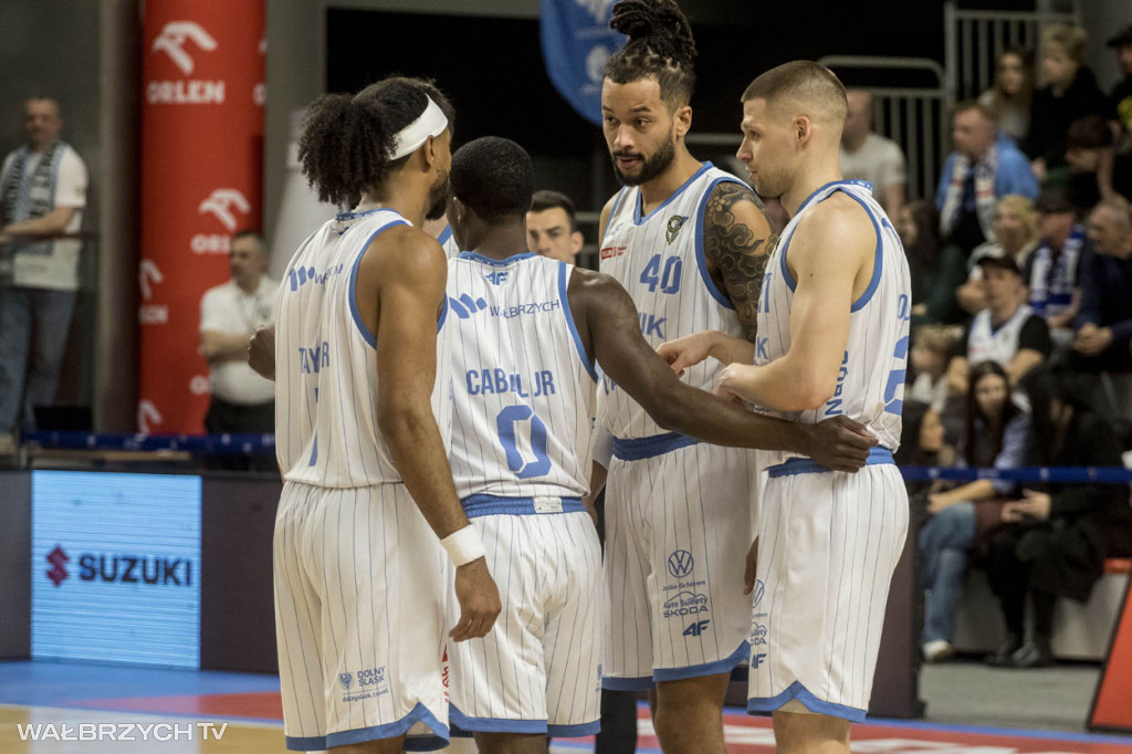 OBL: Górnik Zamek Książ - Miasto Szkła Krosno