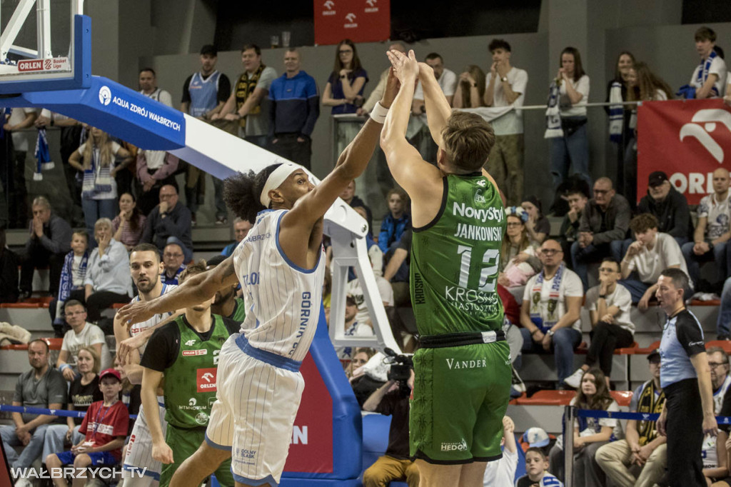 OBL: Górnik Zamek Książ - Miasto Szkła Krosno