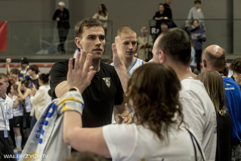 OBL: Górnik Zamek Książ - Miasto Szkła Krosno