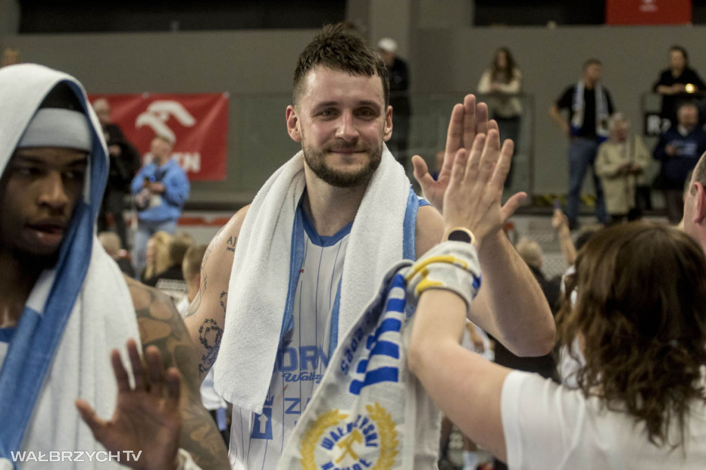 OBL: Górnik Zamek Książ - Miasto Szkła Krosno