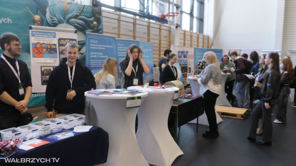Targi Pracy i Kariery - Dzień Otwarty w ANS AS