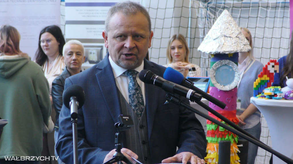 Targi Pracy i Kariery - Dzień Otwarty w ANS AS