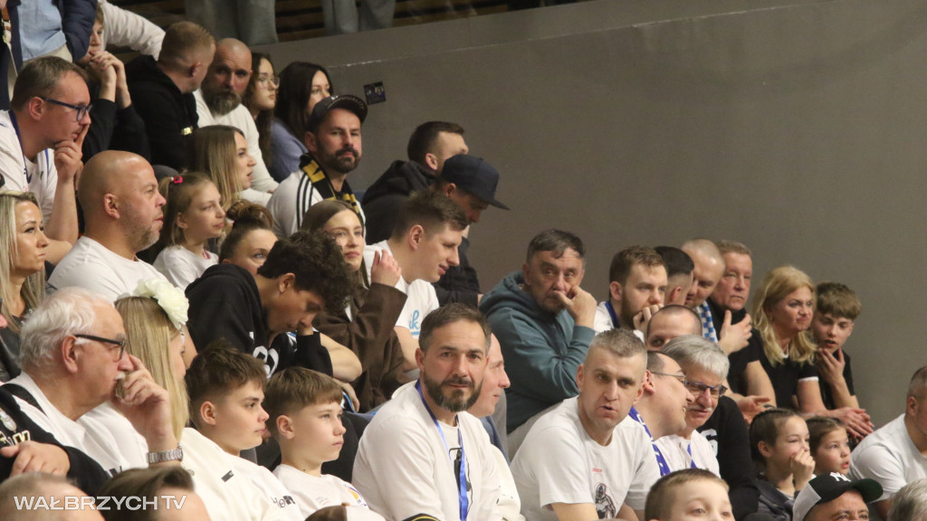 Górnik wygrywa z Arką