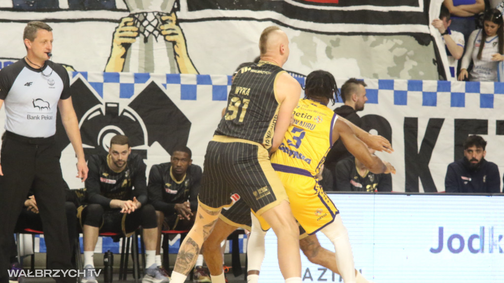 Górnik wygrywa z Arką