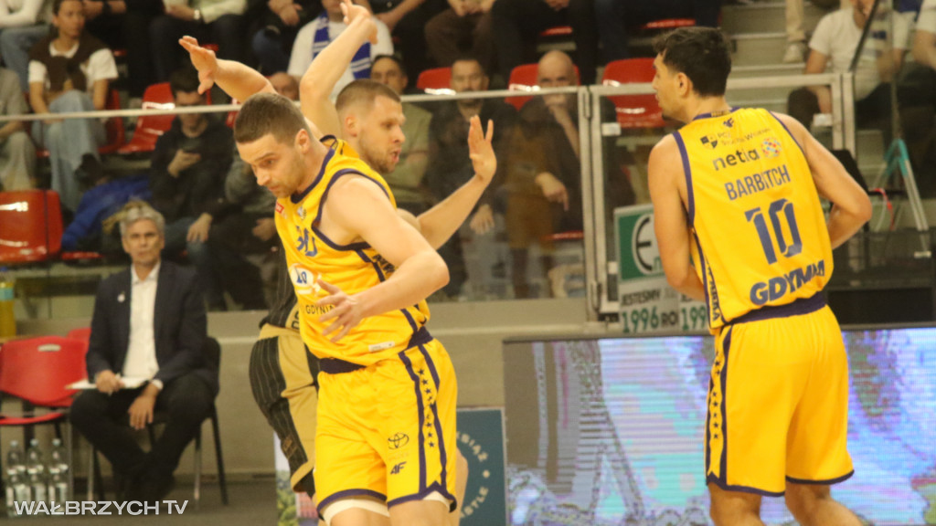 Górnik wygrywa z Arką