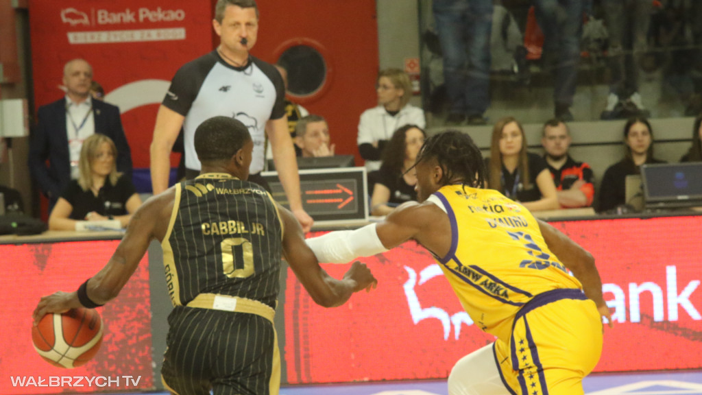 Górnik wygrywa z Arką