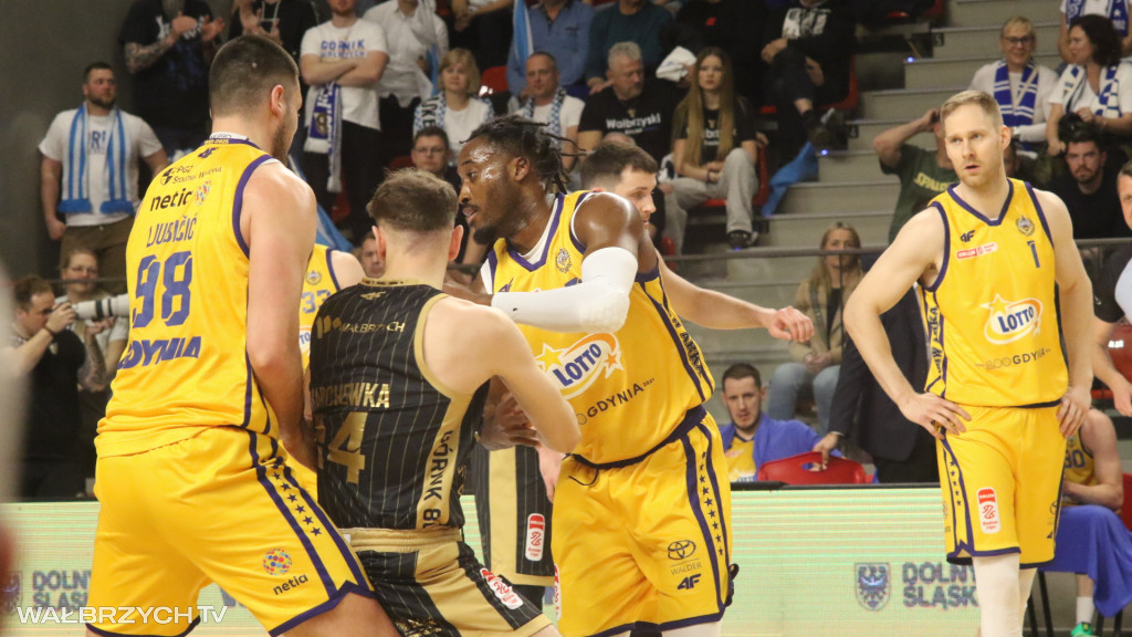 Górnik wygrywa z Arką