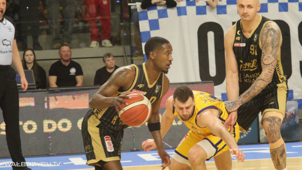 Górnik wygrywa z Arką