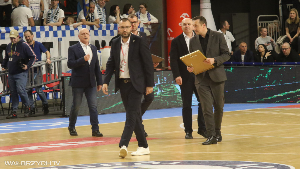 Górnik wygrywa z Arką