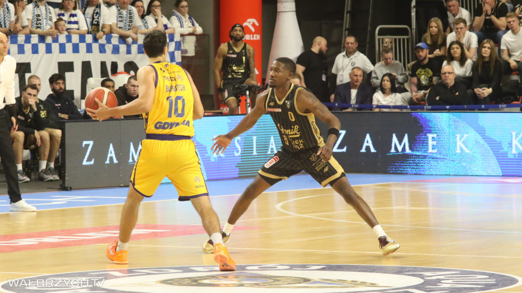 Górnik wygrywa z Arką