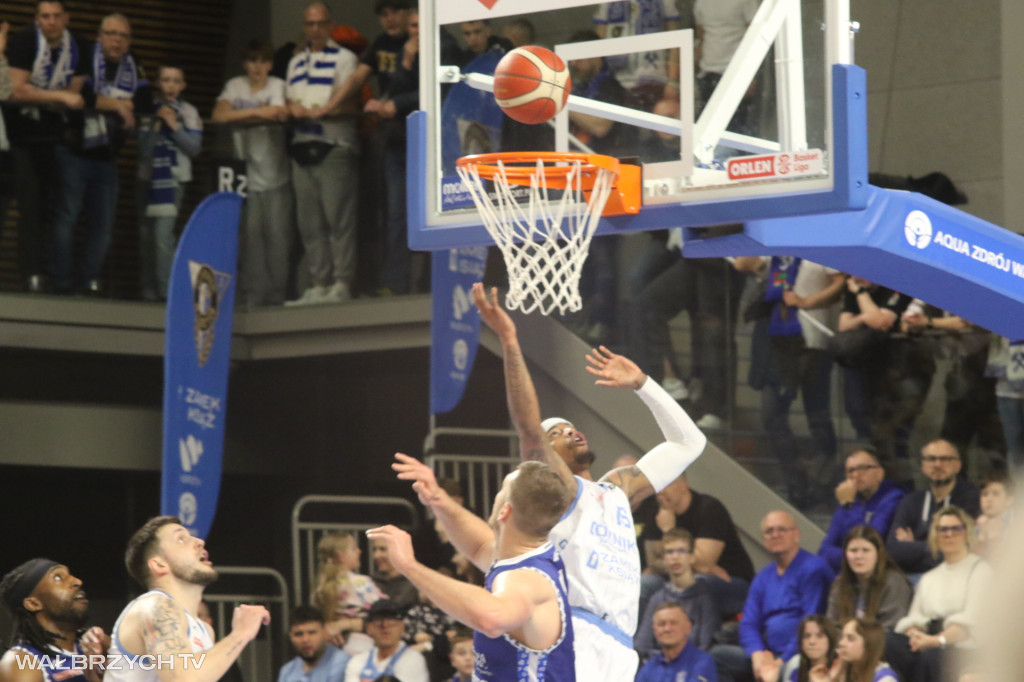 Górnik przegrał z Dąbrową Górniczą