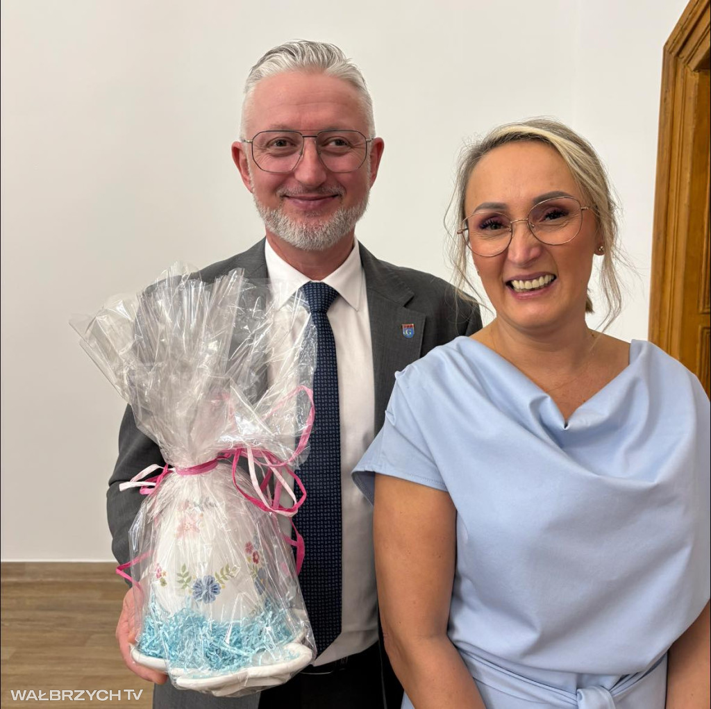 Mieszkańcy Głuszycy usiedli przy wspólnym stole