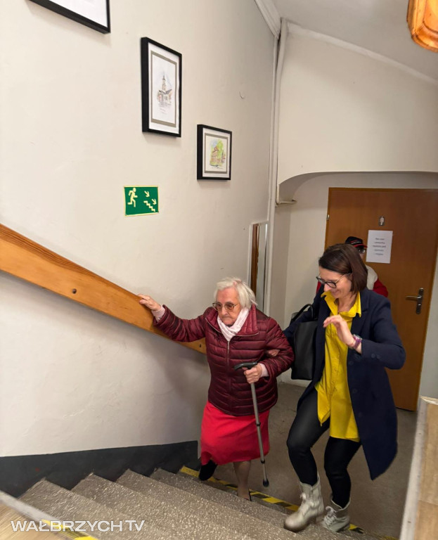 Mieszkańcy Głuszycy usiedli przy wspólnym stole