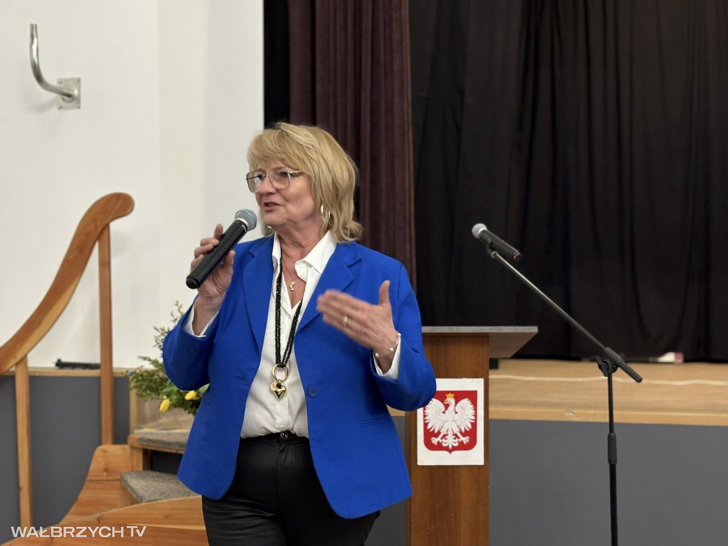 Mieszkańcy Głuszycy usiedli przy wspólnym stole