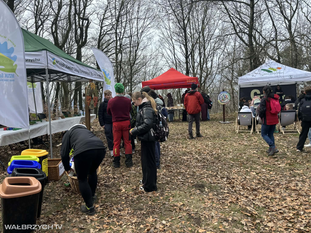 Wałbrzyszanie sprzątali i uczyli się ekologii