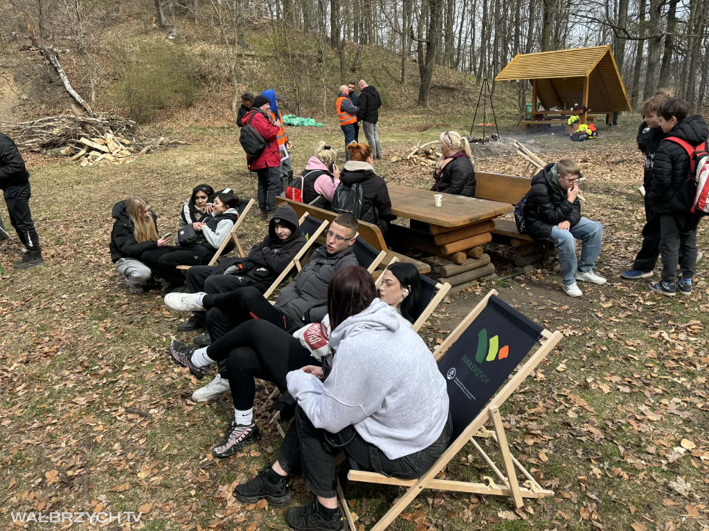 Wałbrzyszanie sprzątali i uczyli się ekologii
