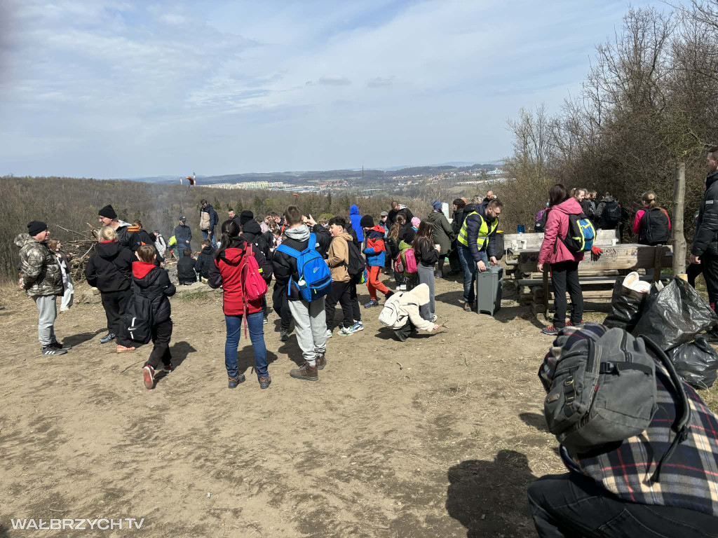 Wałbrzyszanie sprzątali i uczyli się ekologii