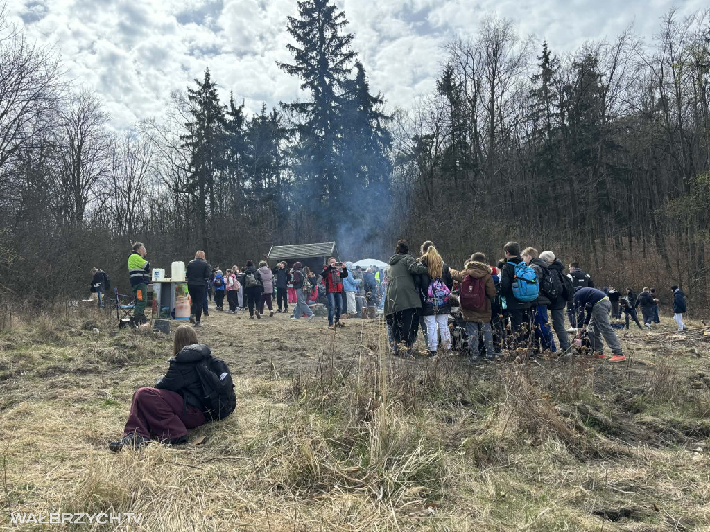 Wałbrzyszanie sprzątali i uczyli się ekologii