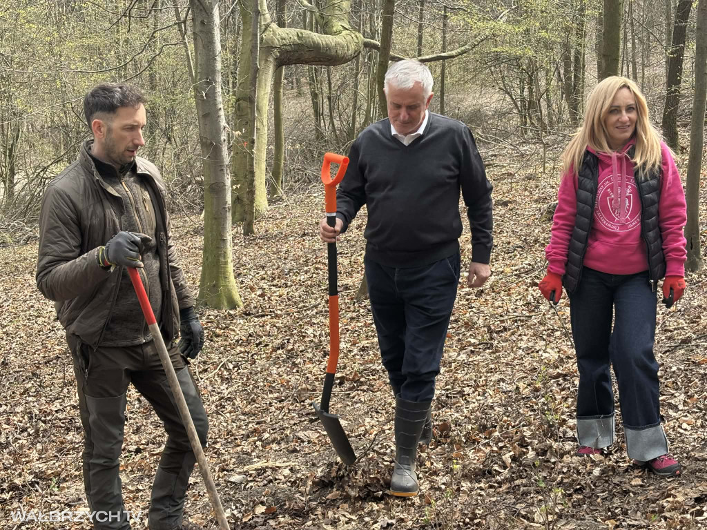 Wałbrzyszanie sprzątali i uczyli się ekologii