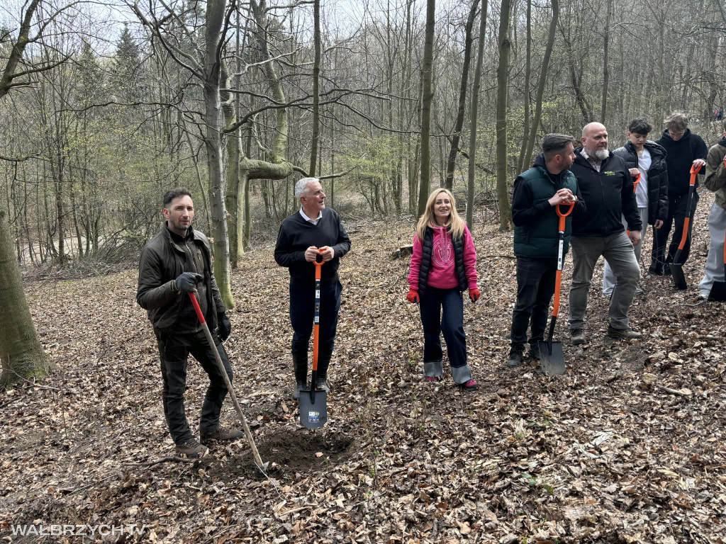 Wałbrzyszanie sprzątali i uczyli się ekologii